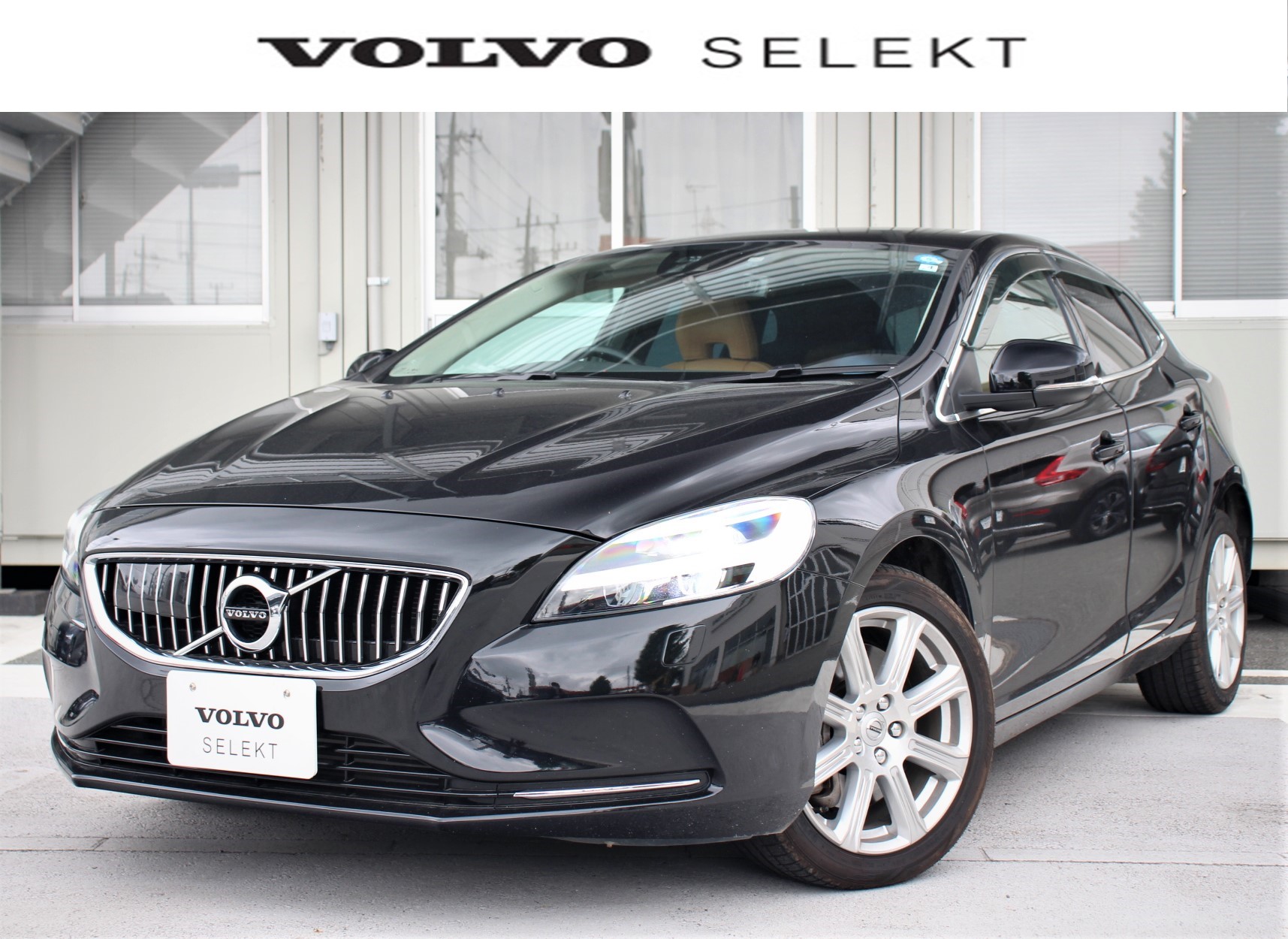 17 V40 D4 Inscriptionが入荷致しました 中古車最新情報 ボルボ カーズ 三鷹